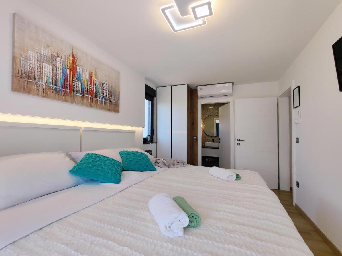Villa Biser Gacke Sinac Экстерьер фото