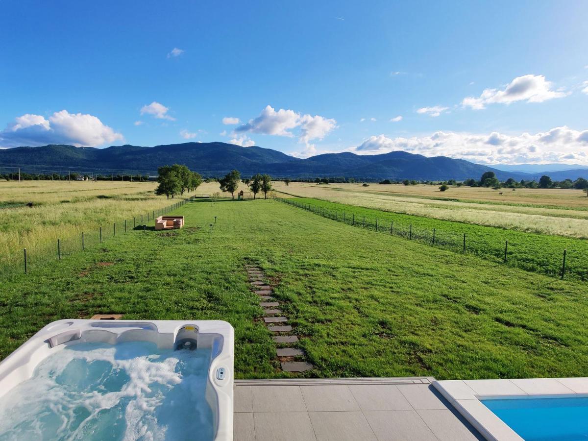 Villa Biser Gacke Sinac Экстерьер фото